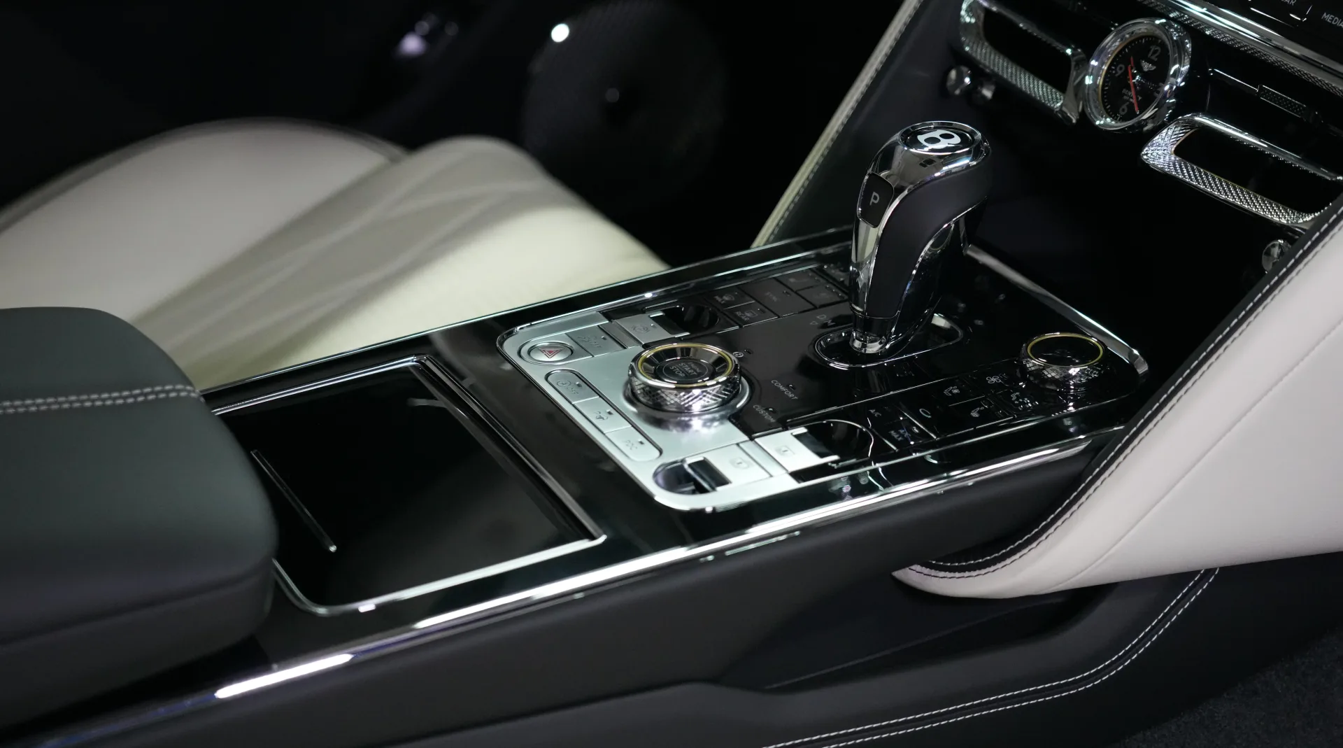 Purchase Bentley Flying Spur in UAE