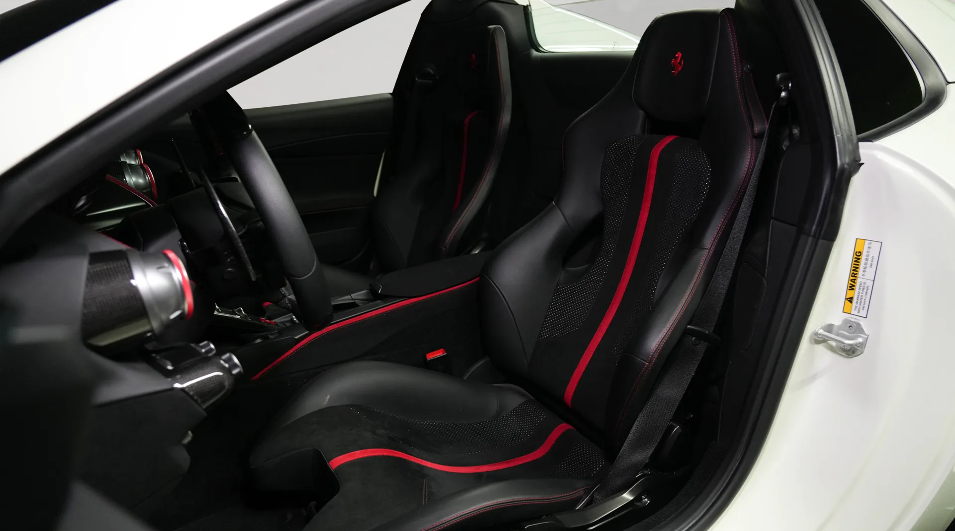 Ferrari 812 GTS White 2022 for sale in the UAE