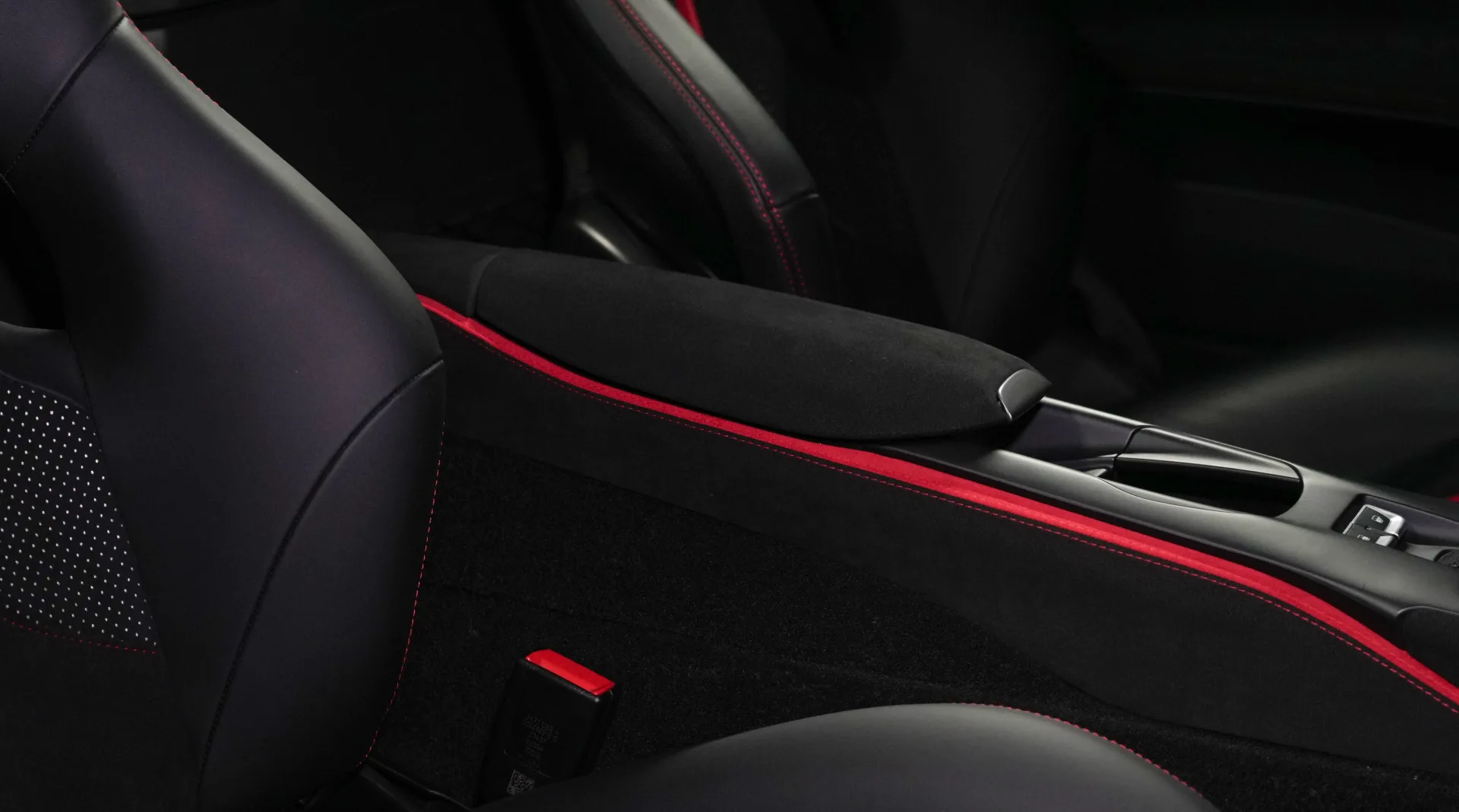 Ferrari 812 GTS 2022 White available for sale in Dubai
