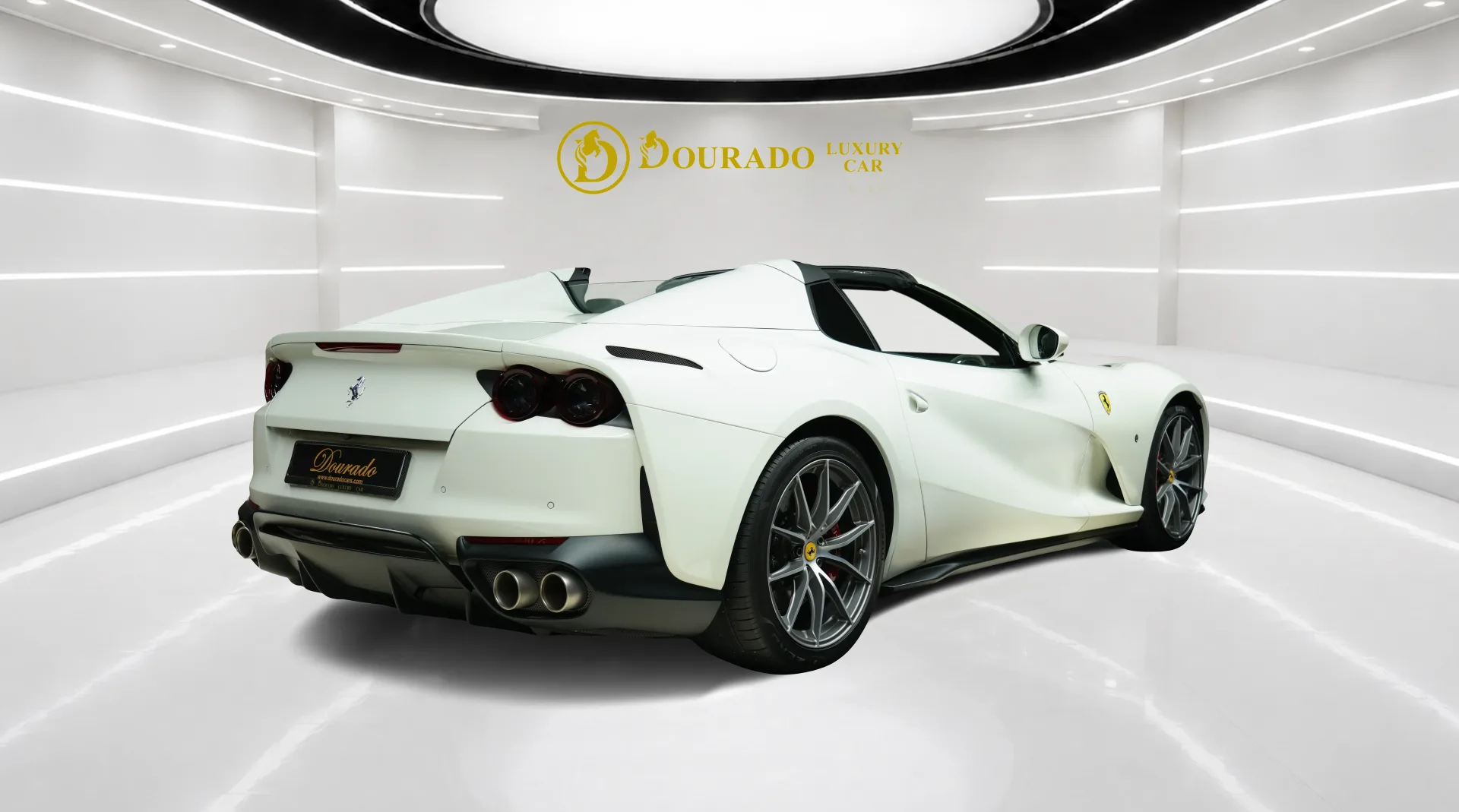 Ferrari 812 GTS 2022 White for Sale in Dubai