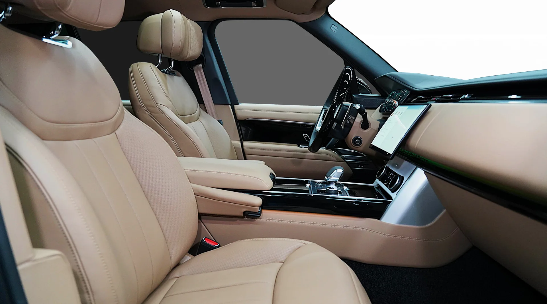 Land Rover Range Rover Autobiography P530 | SWB - Are Range Rovers Reliable? What Dubai Owners Should Know - Dourado Luxury Cars Dubai