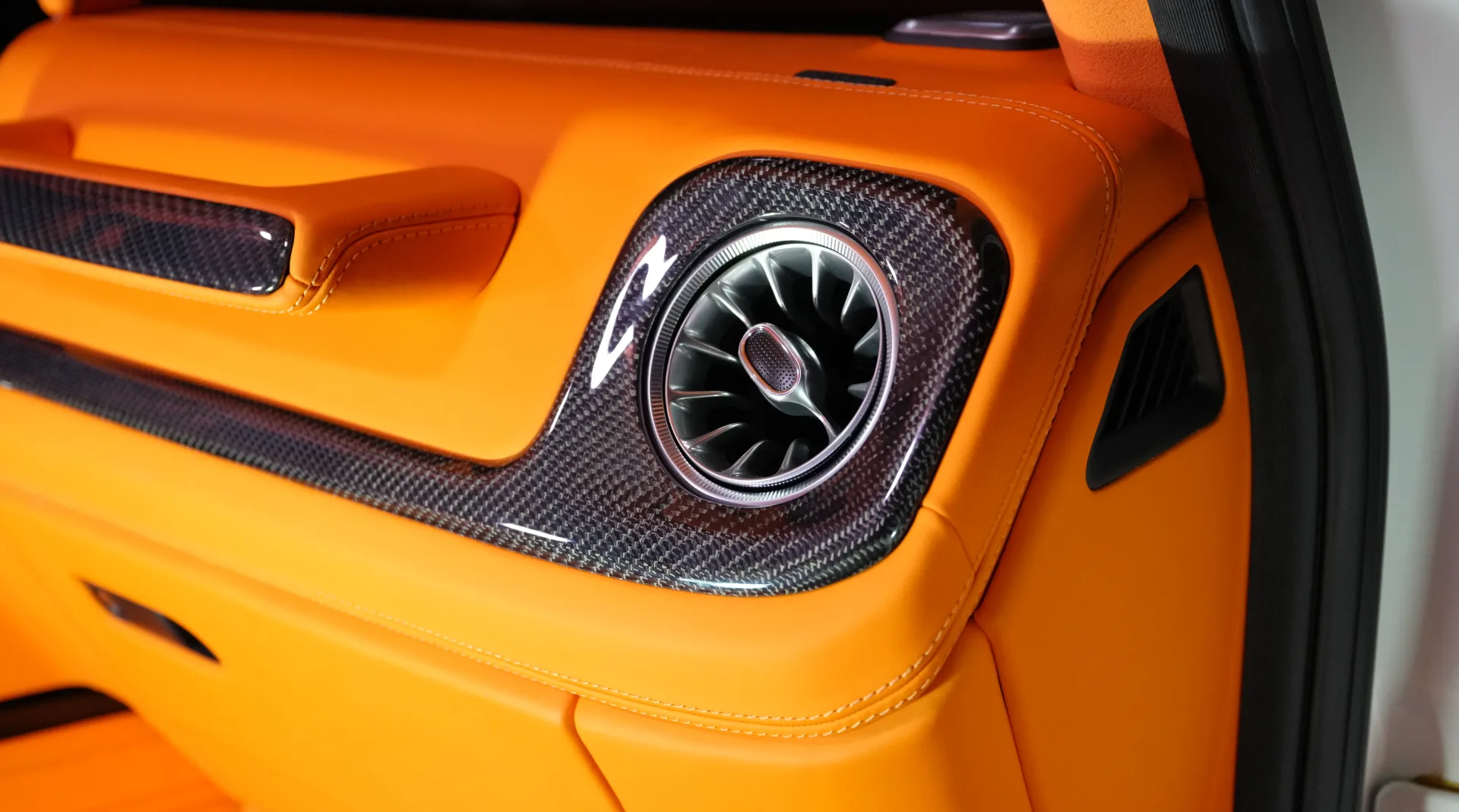 Buy Mercedes-Benz G800 G-Class BRABUS in Dubai