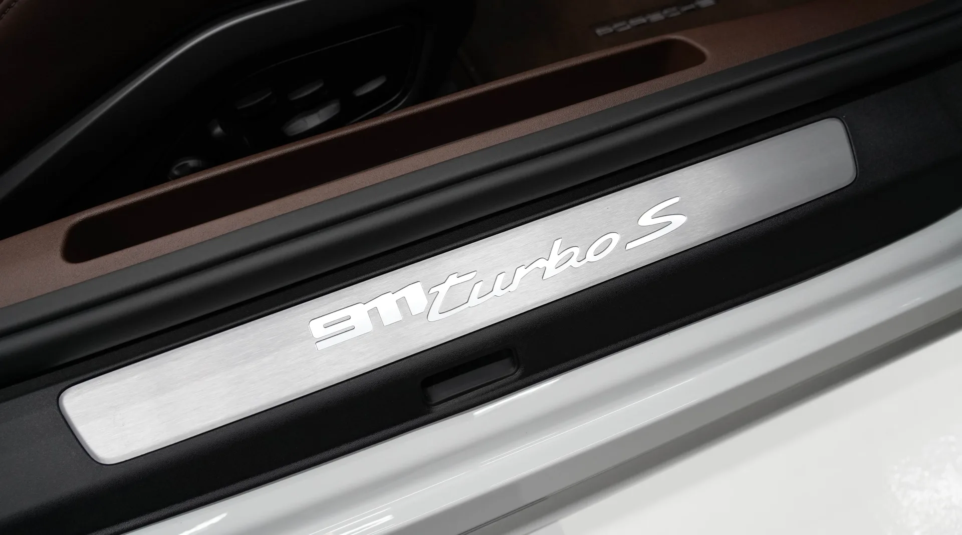 Buy a Porsche 911 Turbo S Cabriolet in Dubai, UAE