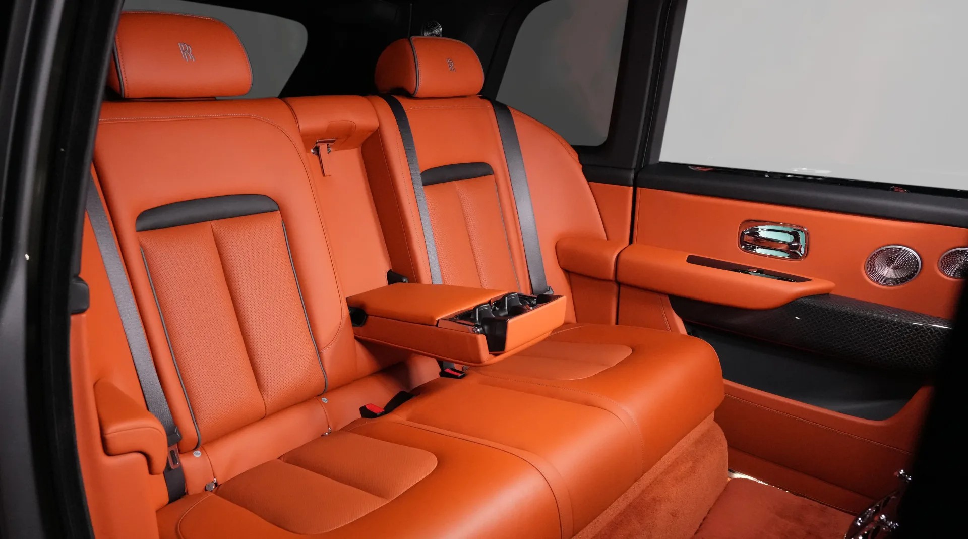 2023 Rolls-Royce Cullinan Black Badge by Onyx Concept available in Dubai
