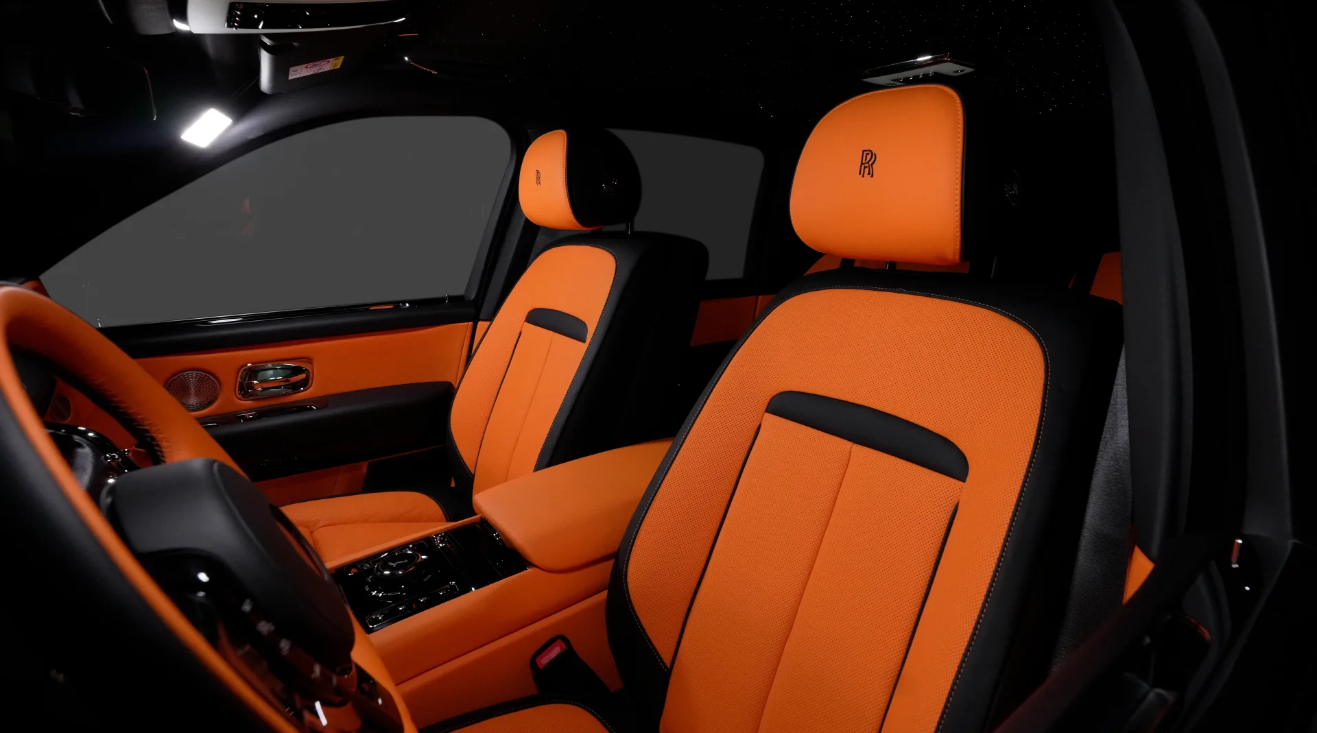 Discover the Rolls-Royce Cullinan Black Badge in Dubai