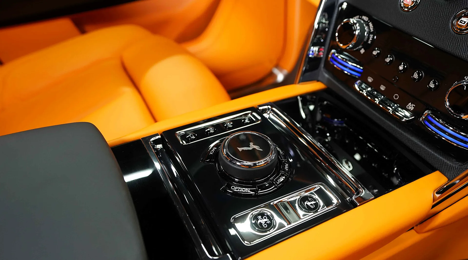 Rolls-Royce Cullinan Onyx Concept Black Satin Package for sale in UAE