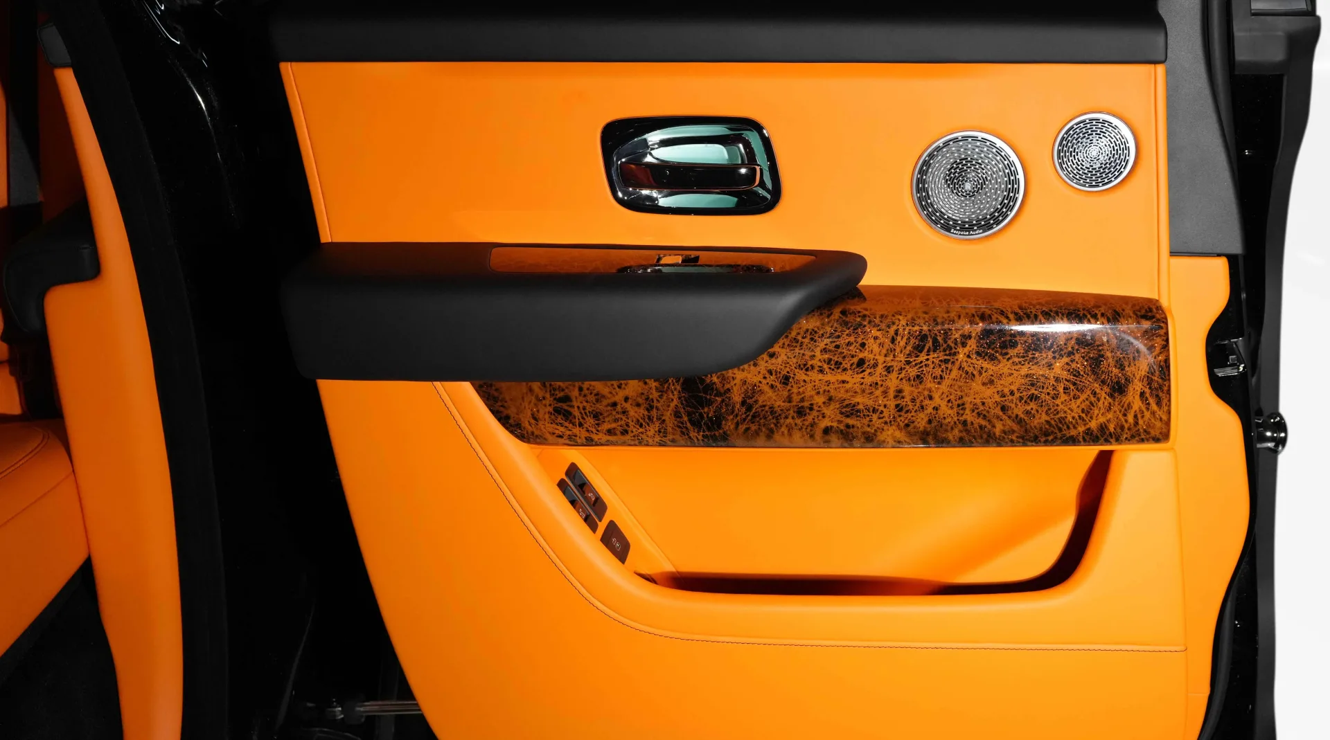Buy a Rolls-Royce Cullinan NEEV 1 of 1 Limited Edition by Onyx in Dubai