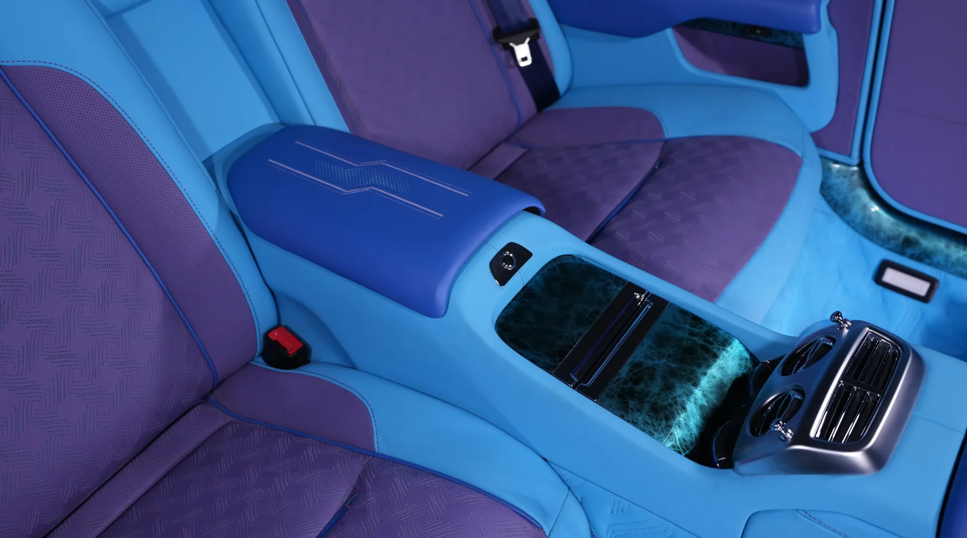 Buy luxury Rolls-Royce Dawn convertible in Dubai.