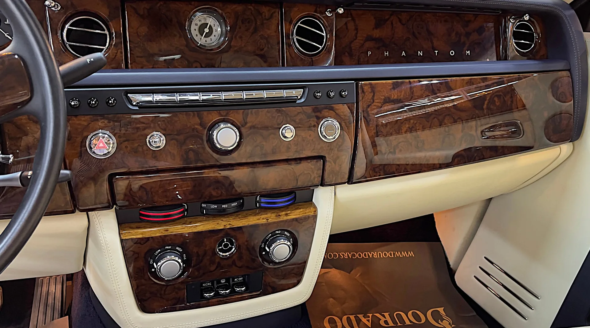 Own Rolls Royce Phantom Extended Dubai