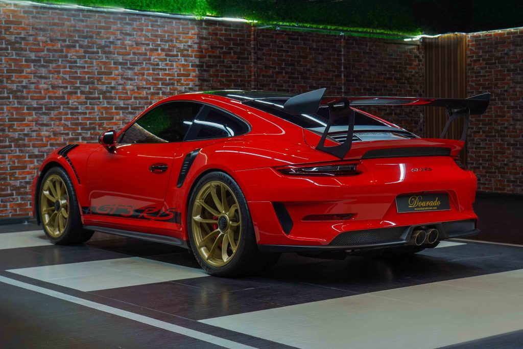 Dubai Used Luxury Cars Dealers: Your Source for Timeless Elegance on Wheels
