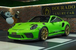 Porsche 911 GT3 RS in Green for Sale in Dubai