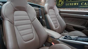 Dourado Luxury Car