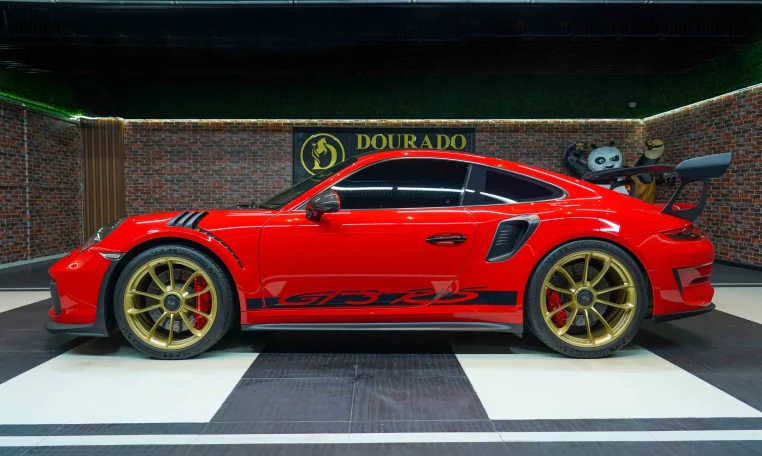 Porsche 911 GT3 RS Exotic Car Dealership in Dubai