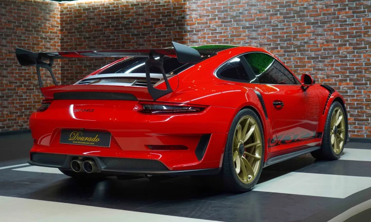 Porsche 911 GT3 RS Luxury Car Dealership in Dubai