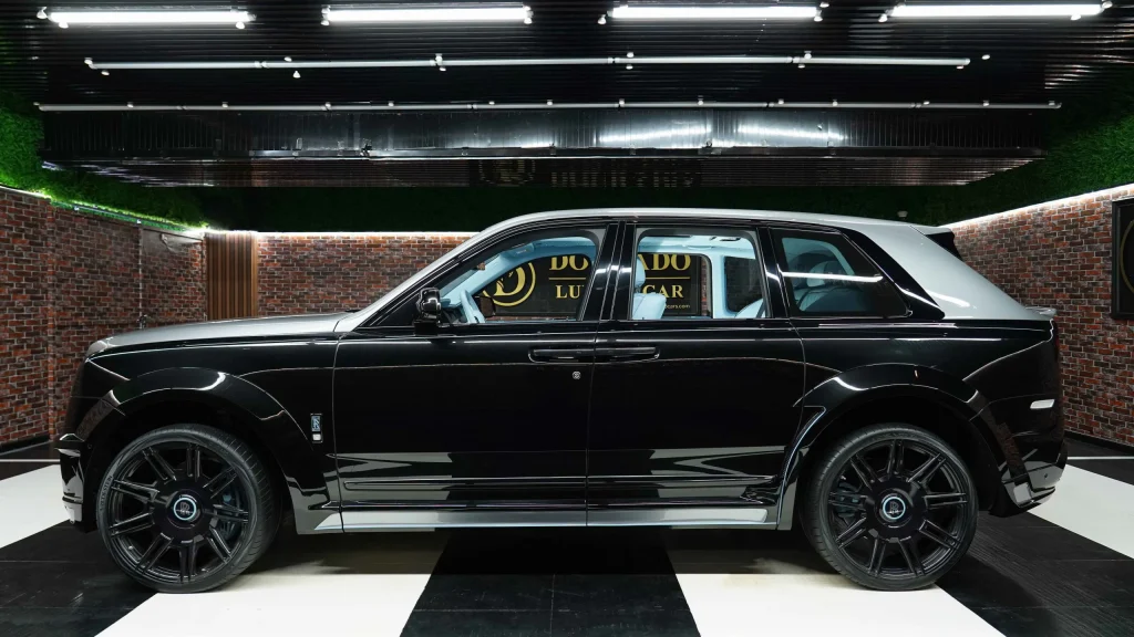Rolls Royce Cullinan Black Badge Interior : Tailored Luxury