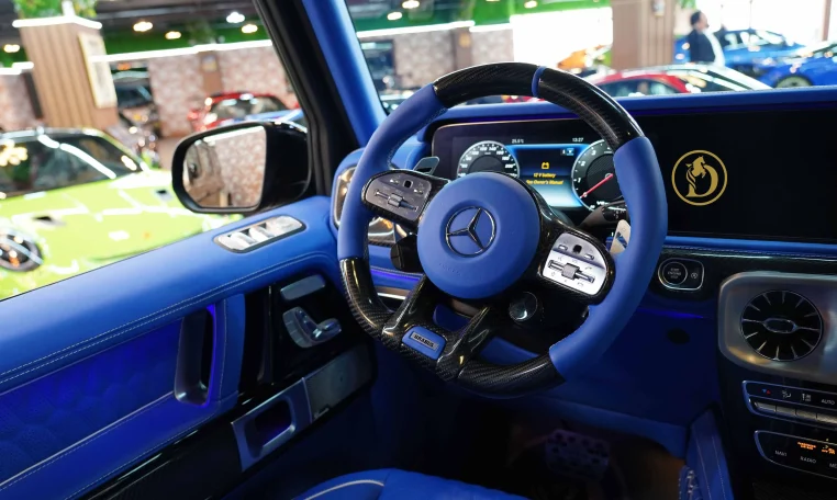 Brabus 700 Blue