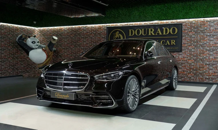 Mercedes S 580 4MATIC Interior Brown for Sale in Dubai UAE