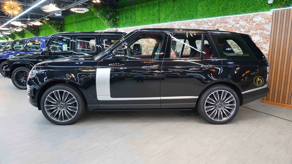 Range Rover Vogue: Iconic Design, Exceptional Performance