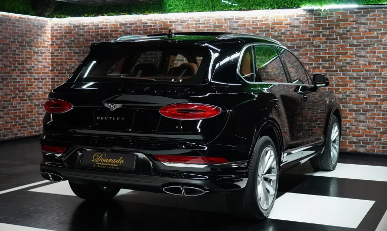 Bentley Bentayga in Beluga Black: Exemplifying Elegance and Luxury