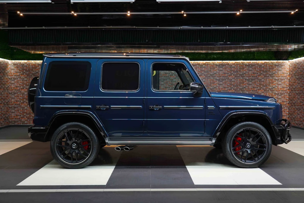 Mercedes Blue : Driving into the Future