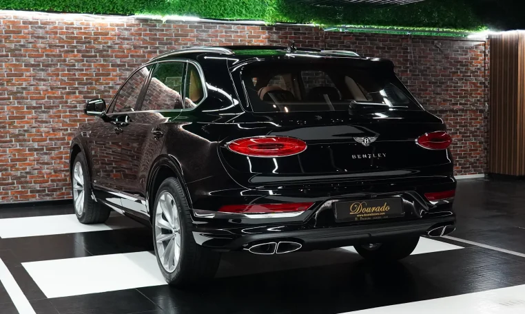 Bentley Bentayga in Beluga Black: Exemplifying Elegance and Luxury