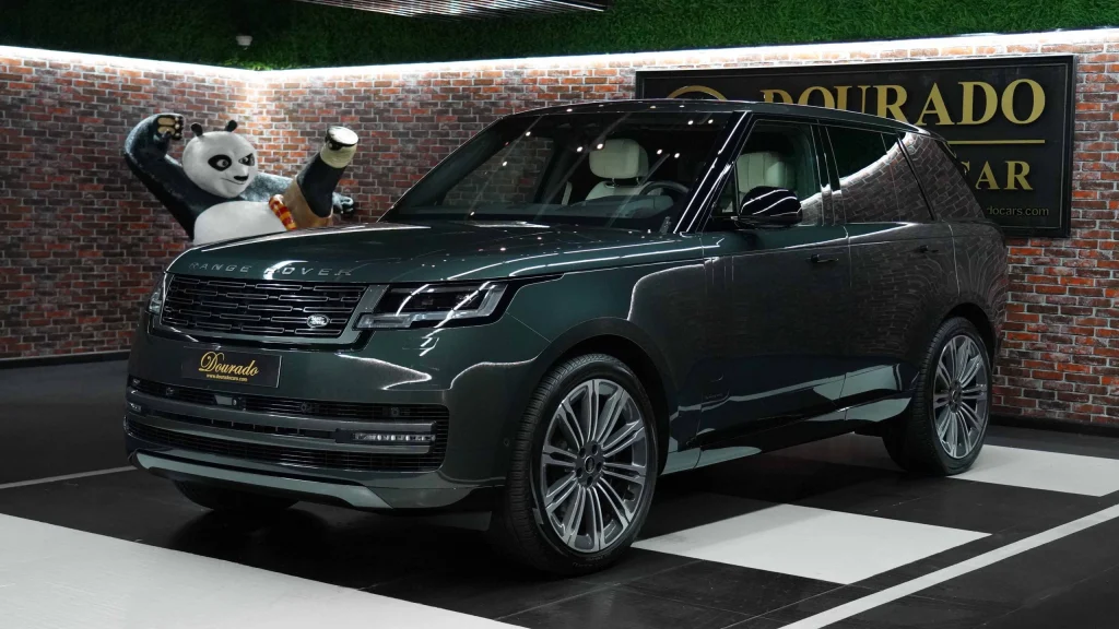 Range Rover Showroom Dubai : The Art of Precision Engineering