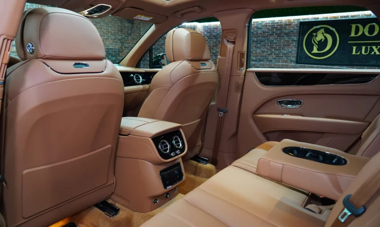 Bentley Bentayga in Beluga Black: Exemplifying Elegance and Luxury