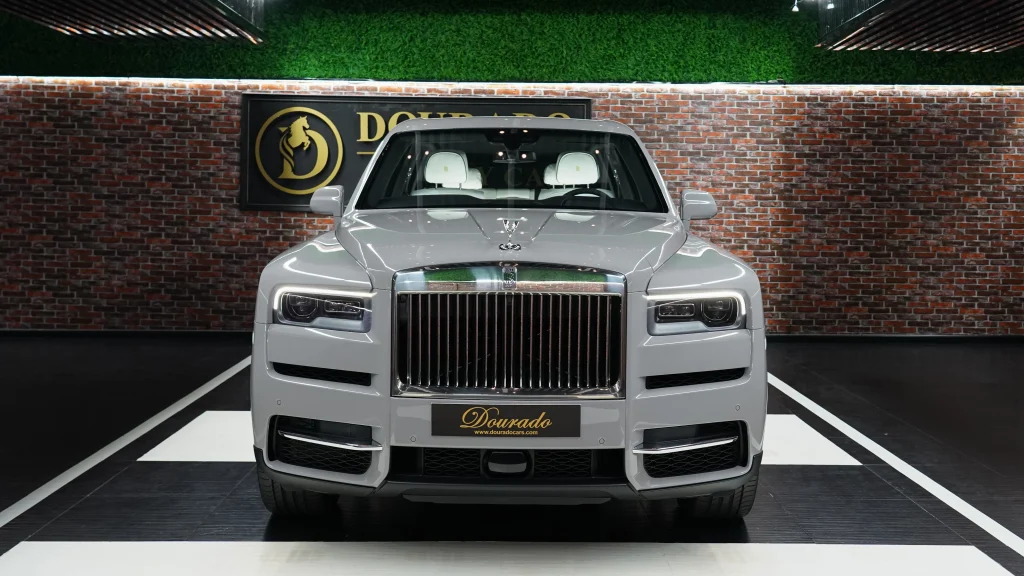 Rolls Royce Spectre : Ethereal Embrace