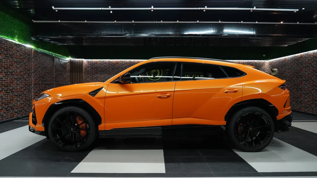 Lamborghini Urus Super Car : Luxury Meets Performance