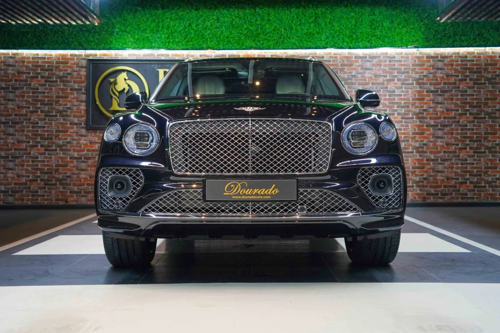 Bentley Bentayga 2023 : Ultimate Road Presence