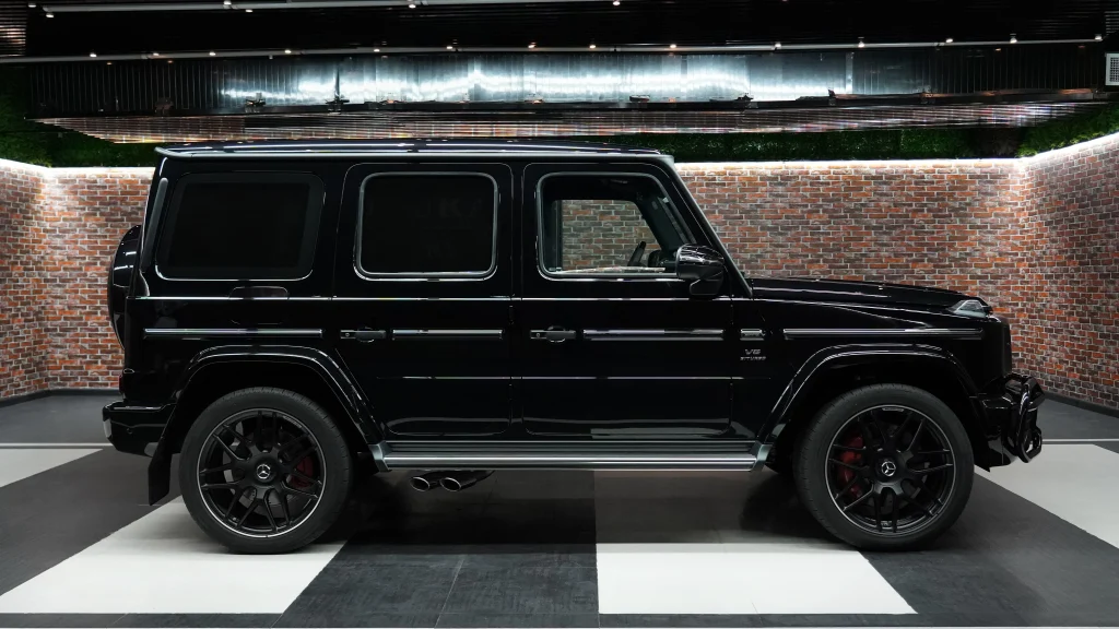 Black AMG G63 : The Luxurious Beast