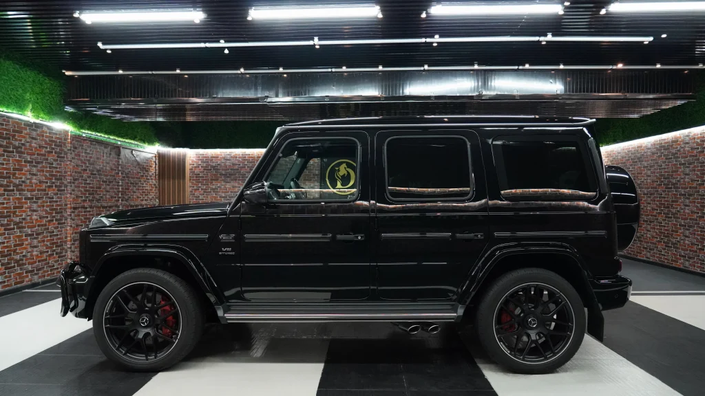 Black AMG G63 : Dominating the Streets