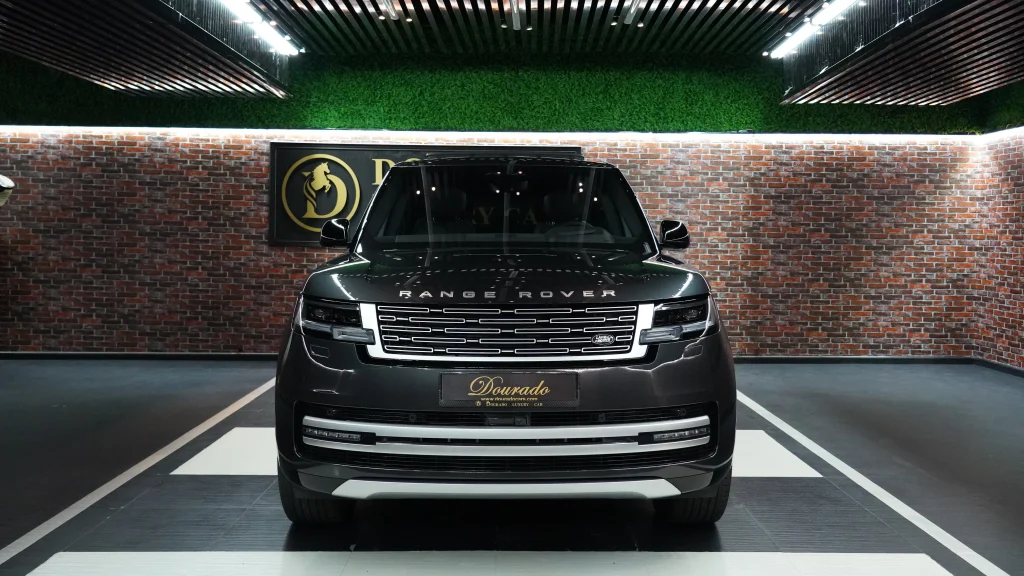 Range Rover Vogue HSE P530 : What Makes It a Super Car?
