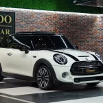 Brown Mini Cooper : Modern Design, Classic Spirit