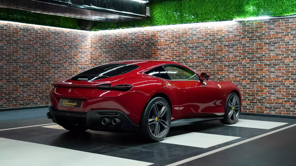 Ferrari Roma Rosso Mugello : Beauty and the Beast