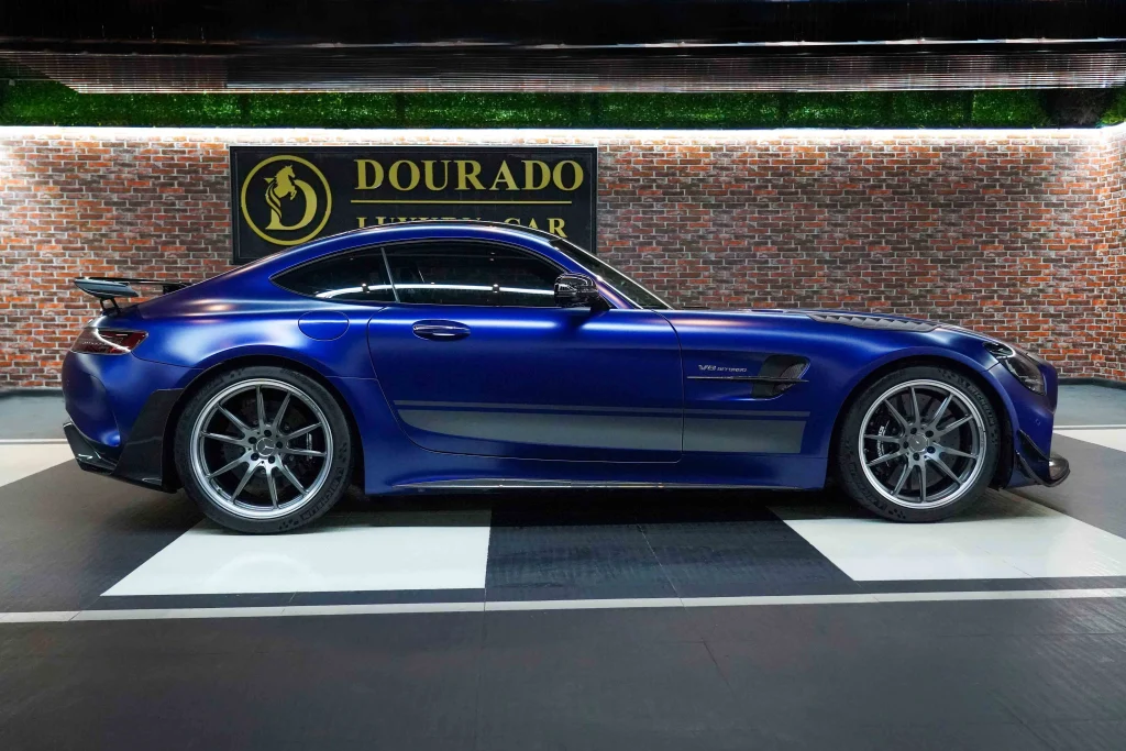 Best Car to Buy in UAE: Reliable Japanese Brands
