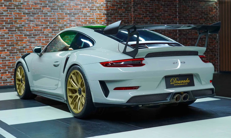 Porsche 911 GT3 RS Car Dealership in Dubai
