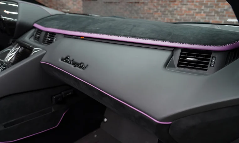 Aventador SVJ Roadster Interior in Black: Elegance and Luxury Inside