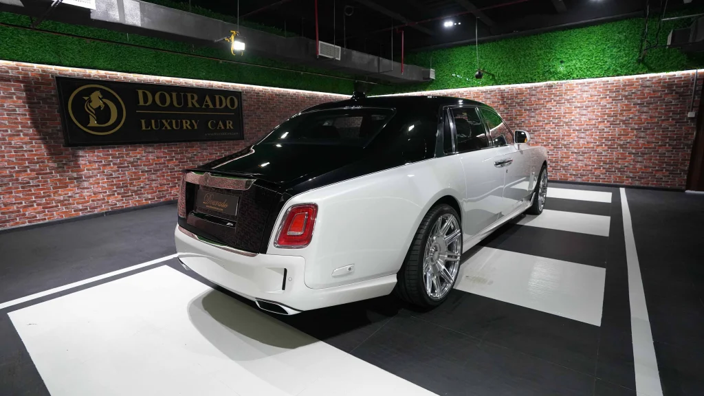 Rolls Royce Phantom Price in Dubai : What Influences the Pricing?