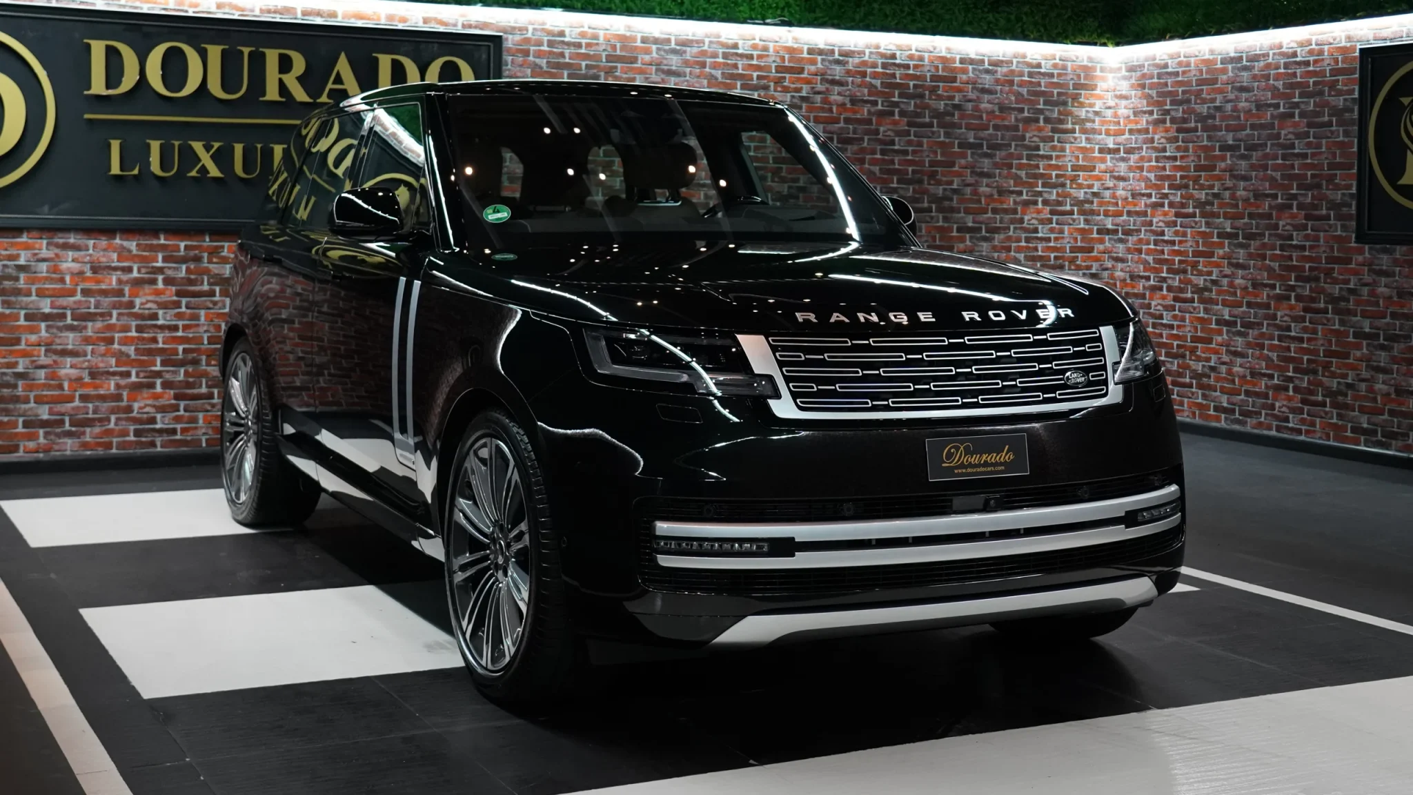 Buy Luxury 2023 RANGE ROVER AUTOBIOGRAPHY SUV: Features and Specs