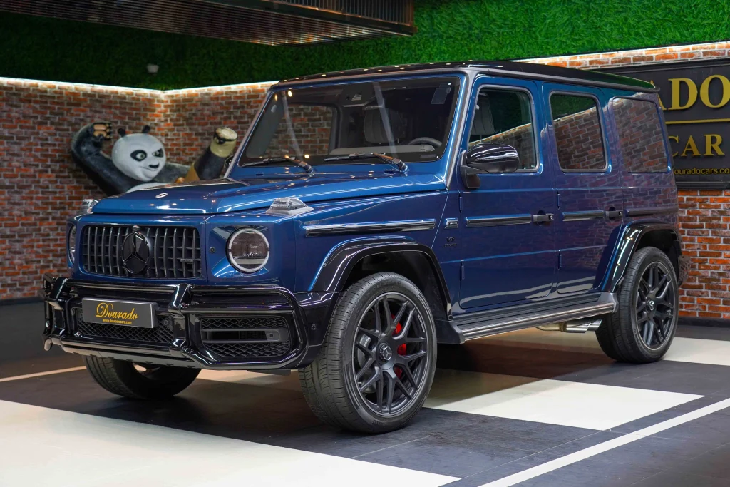 Mercedes Blue : Performance and Innovation