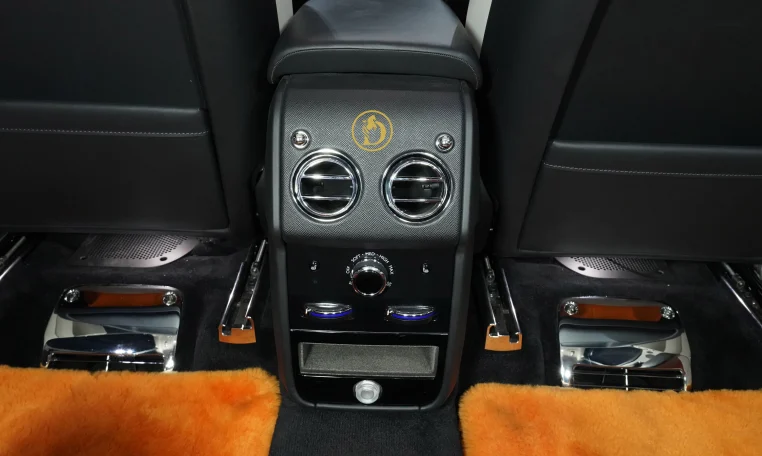 Rolls Royce Cullinan Black Badge Look Dealership in UAE