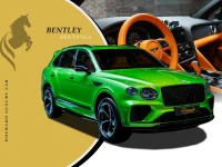 Bentley Bentayga green