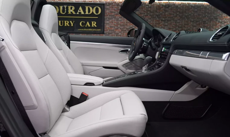 Porsche 718 Boxster Black