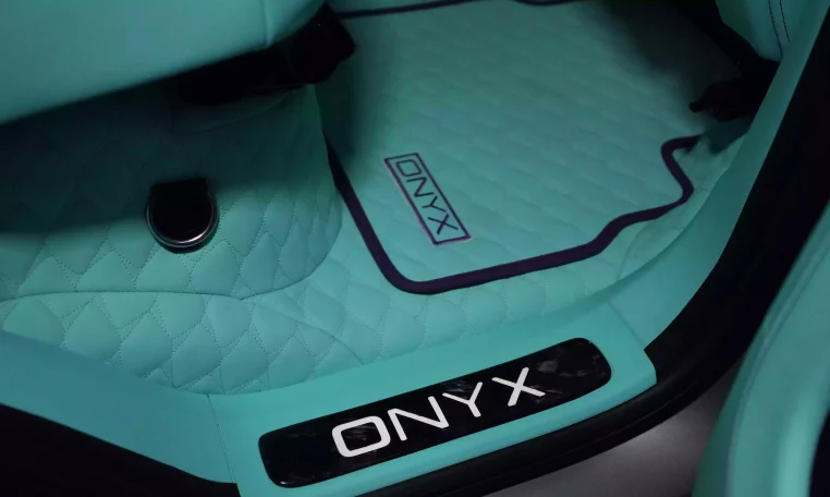 G7X Onyx Concept 1 of 5 Designo Platinium Magno