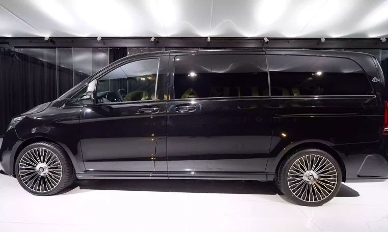 Mercedes-Benz V250D LWB Maybach Kit 2023 Black - Dourado Luxury Car