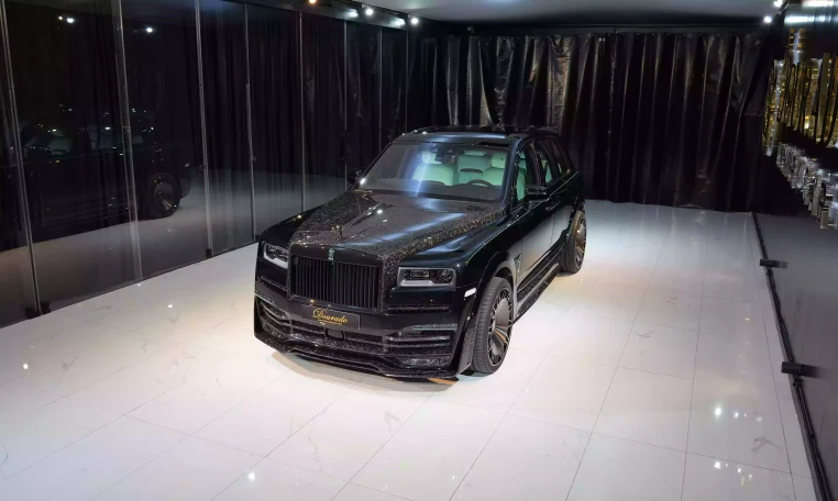 Rolls Royce Cullinan Onyx in Diamond Black & Interior Mint Green Exotic Car for Sale in Dubai