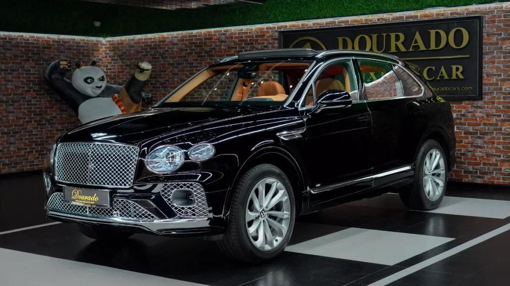 Luxury Car Features : From Premium Leather Interiors to Advanced Tech