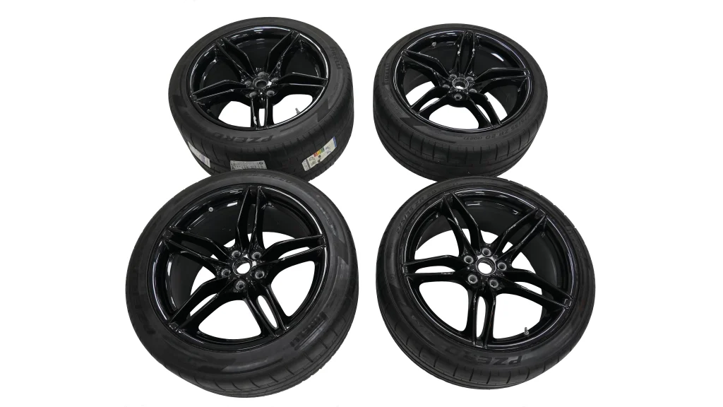 Ferrari 812 Tyres (Pirelli) + Rims Set Black OEM 324158 324159 for sale in dubai