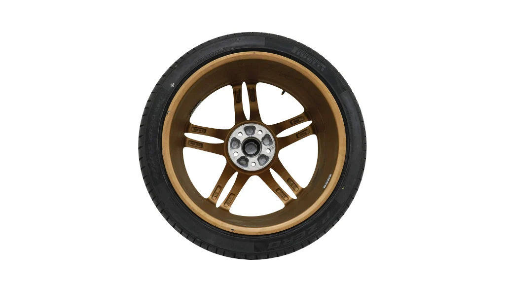 Ferrari 812 Tyres (Pirelli) + Rims Set Bronze OEM 324158 324159 for sale in dubai-3